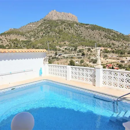 Villa Villaguila